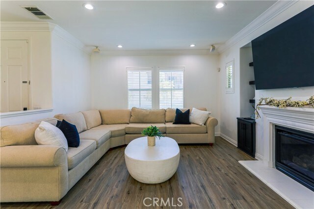 Foto del edificio - 974 Sweetbriar Ln