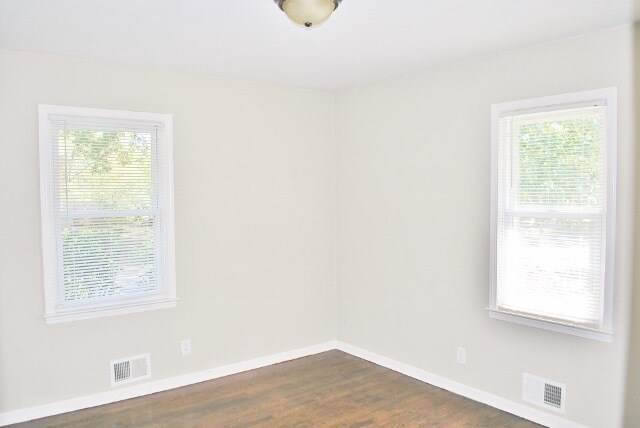 Foto del edificio - 10004 Beacon Ave