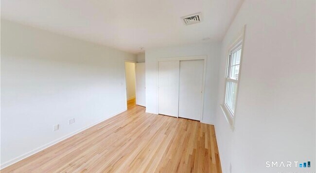 Foto del edificio - 1 Cottontail Rd