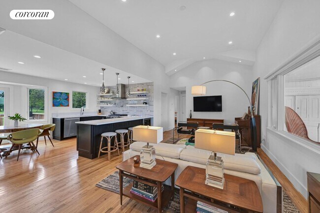 Foto del edificio - 5845 Bridge Ln