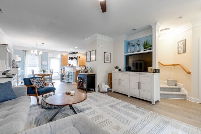 Foto del edificio - Gorgeous 3 Bedroom Townhome in Oregon Hill...