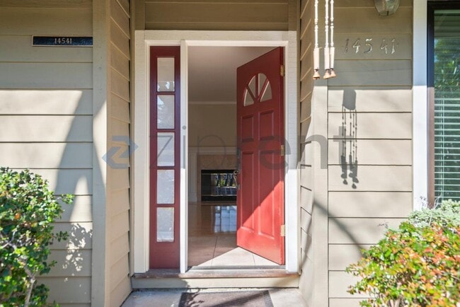 Foto del edificio - 14541 Oak St