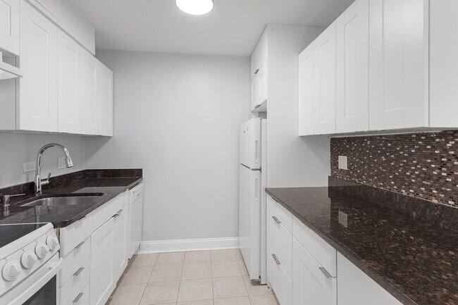 Foto del edificio - 7710 N Sheridan Rd