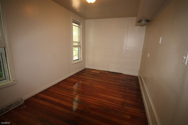 Foto del edificio - 832 W Walnut St