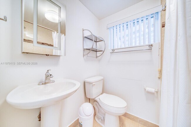 Foto del edificio - 3930 SW 68th Ave