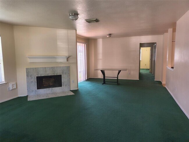 Foto del edificio - 11723 Berry Meadow Dr