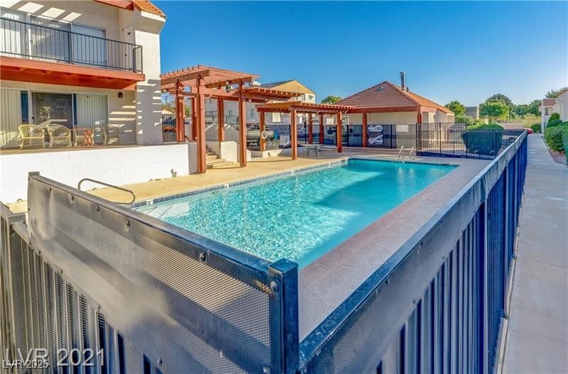 Foto del edificio - 870 B