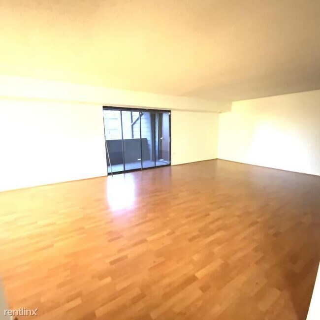 Foto del edificio - 2 br, 2 bath Condo - 7 Suntop Ct 201 Unit 201