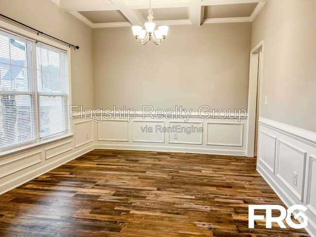 Building Photo - 491 Fallingbrook Dr
