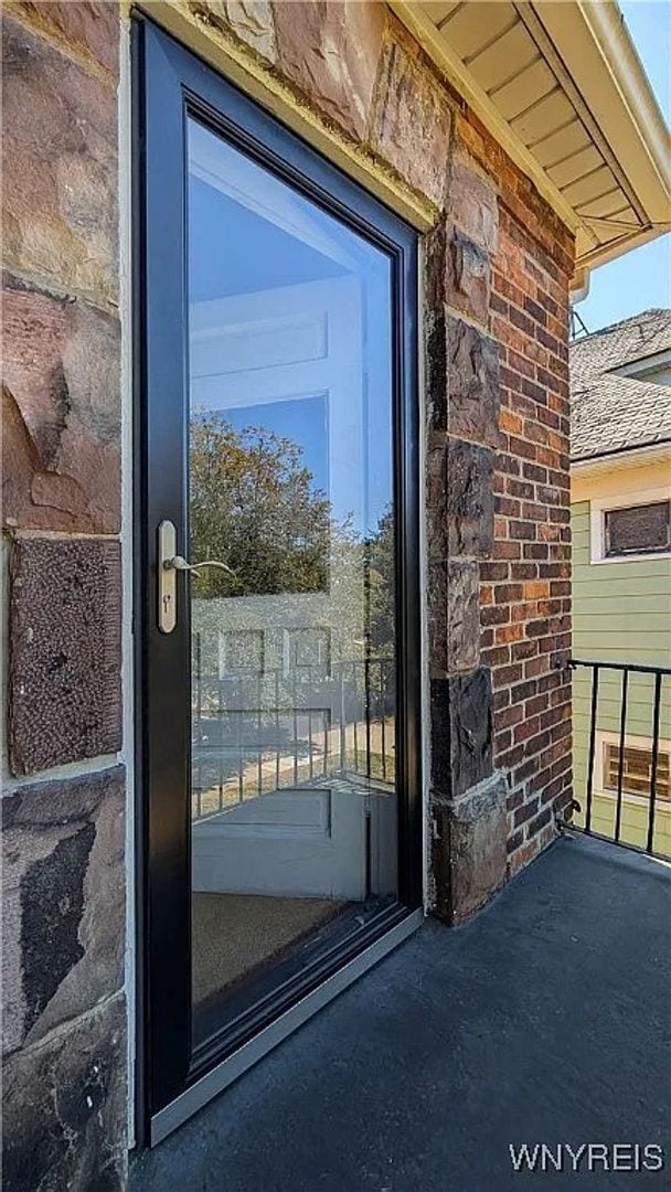 Foto del edificio - 95 Rand Ave