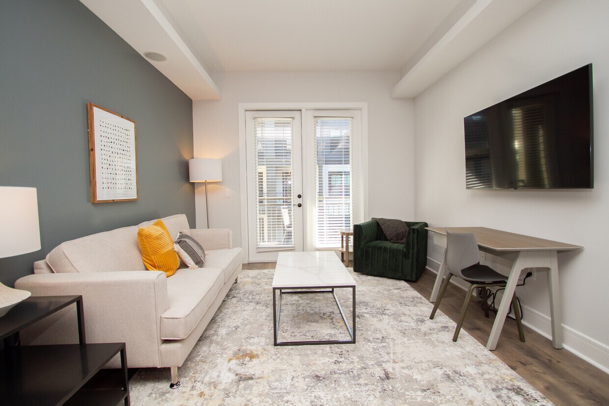 Foto principal - 6500 Aria Blvd