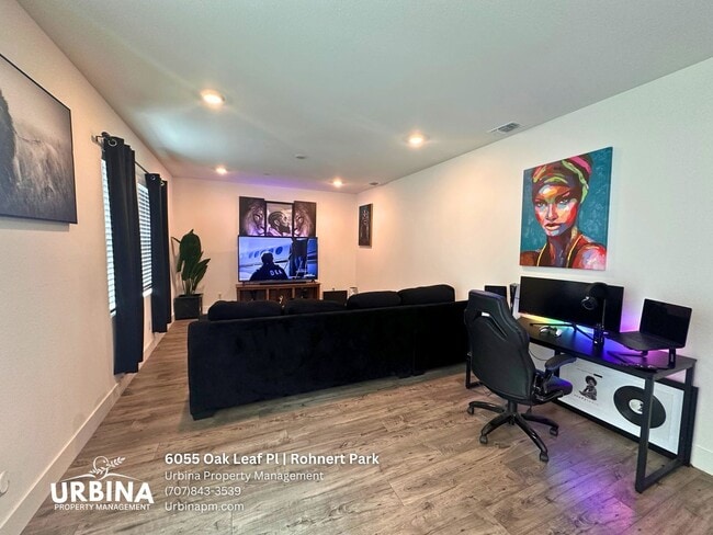 Building Photo - 6055 Oak Leaf Pl