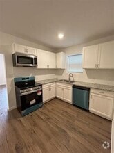 Building Photo - 809 N Maxey St