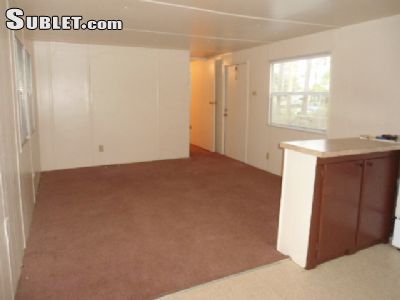Building Photo - 722 Highland Dr