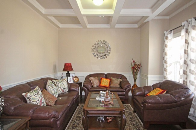 Foto del edificio - 415 River Summit Dr