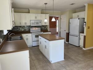 Building Photo - 4010 Nantucket Cir