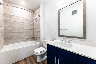 Building Photo - Casagave At Larkspur