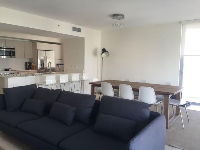 Foto del edificio - 2600 E Hallandale Beach Blvd