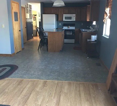 Building Photo - 833 OH-28