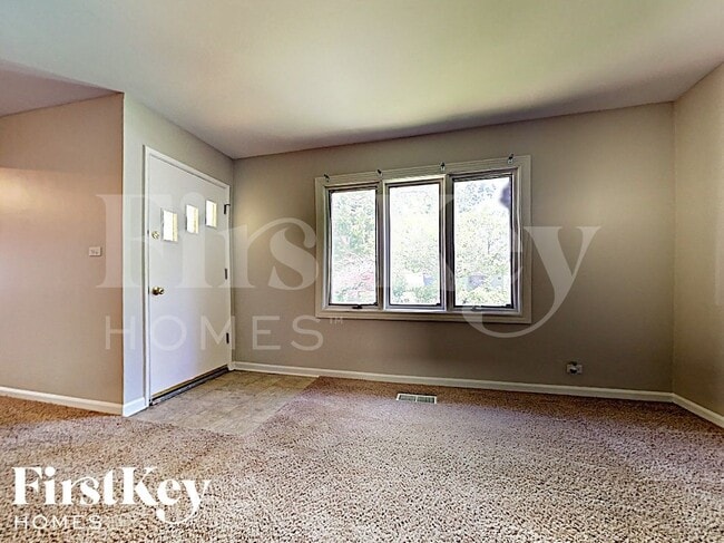 Building Photo - 254 E Wayne Pl