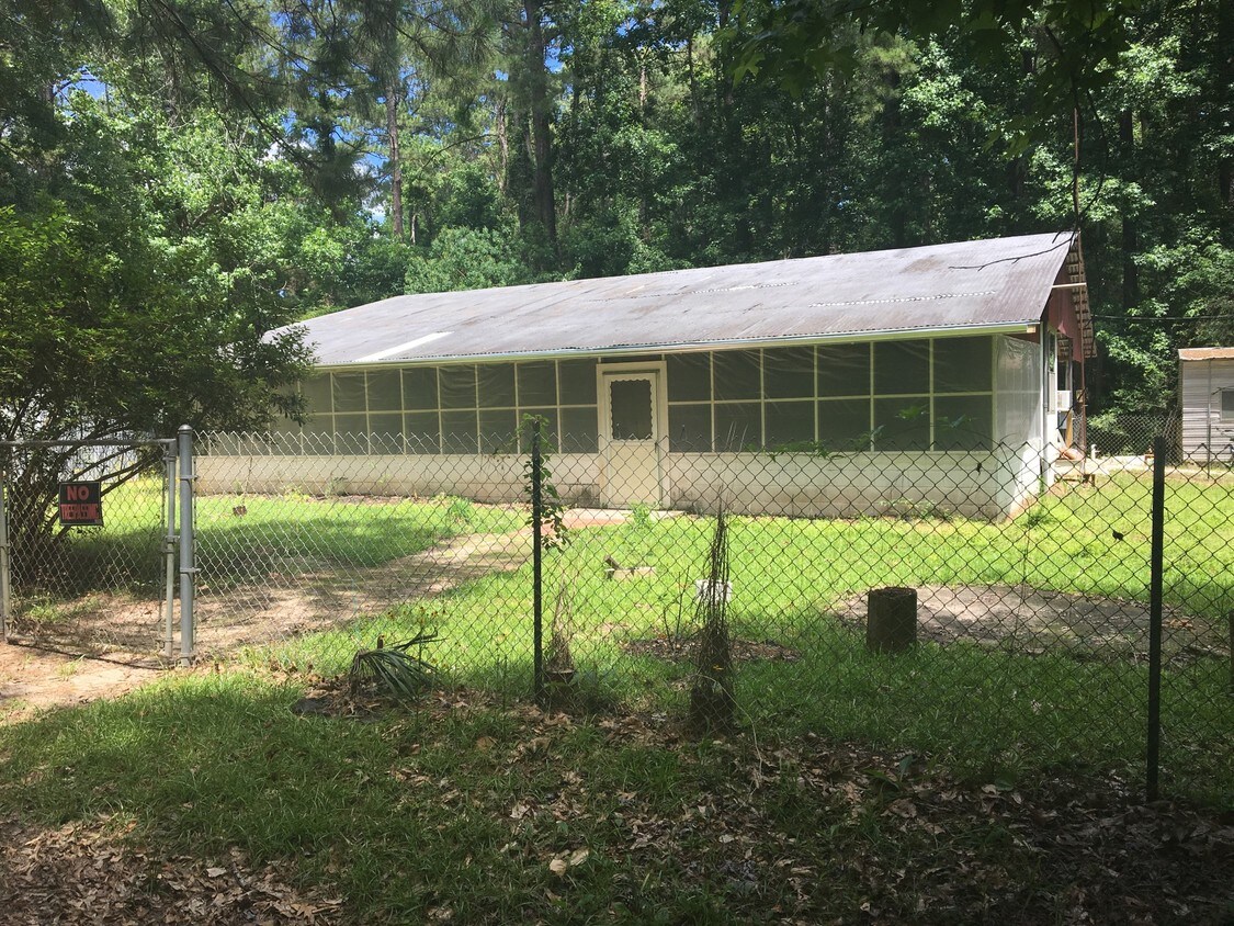 Primary Photo - 262 Clarks Landing Rd