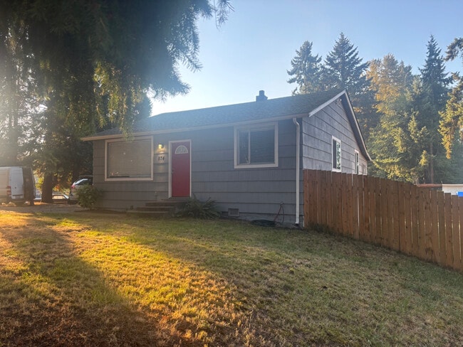 Building Photo - 874 S 90th St