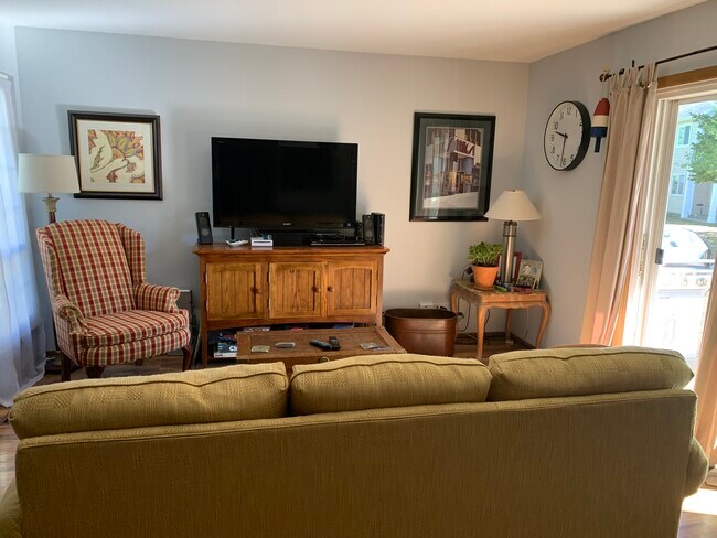 Sala de estar - 2116 Northwind Cir