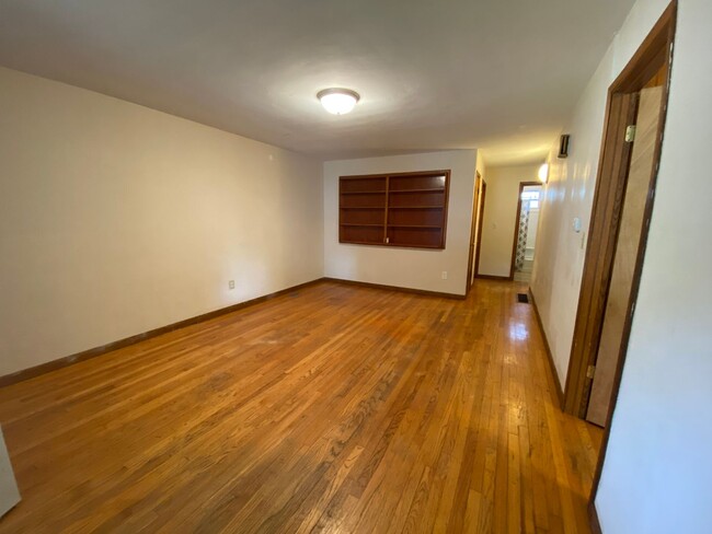 Foto del edificio - 824 W Harvard St