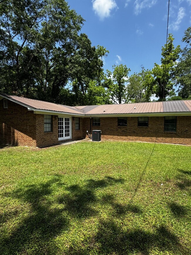 Building Photo - 1004 Evans Ln