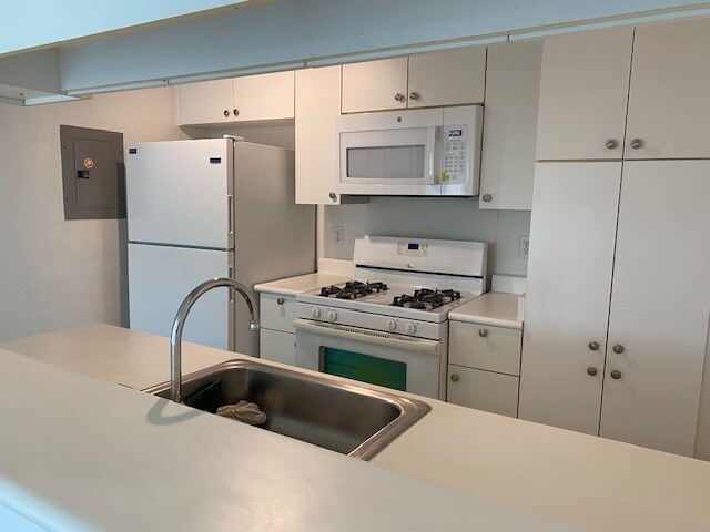 Foto del edificio - 91-233-233 Hanapouli Cir