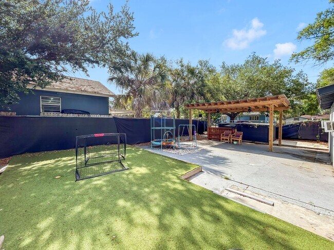 Photo - 1515 E 31st Ave Apartment