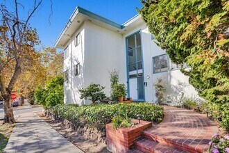 Building Photo - 2525 Le Conte Ave