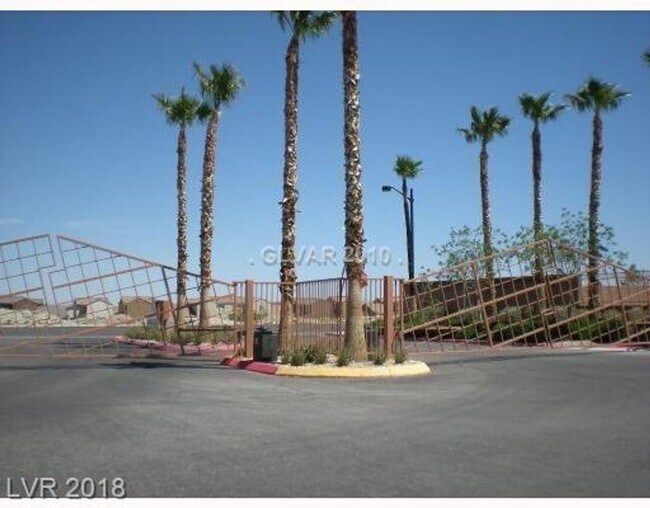 Foto del edificio - 3bd 3bth in gated community