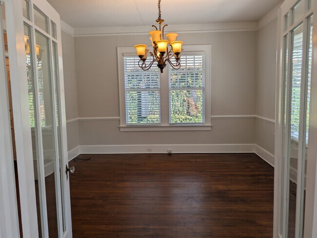 Foto del edificio - 1117 Kinard Ct