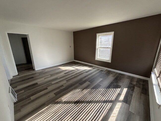 Foto del edificio - Charming 4-Bed Home in Tarrytown!
