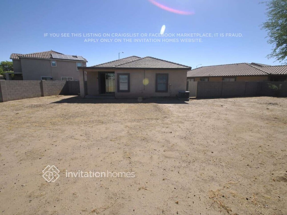 Building Photo - 300 S 9th St