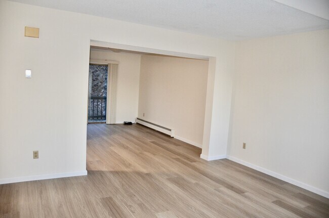 Main floor - 18 Sundance Dr