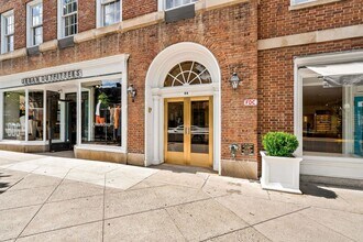 Building Photo - 44 Nassau St