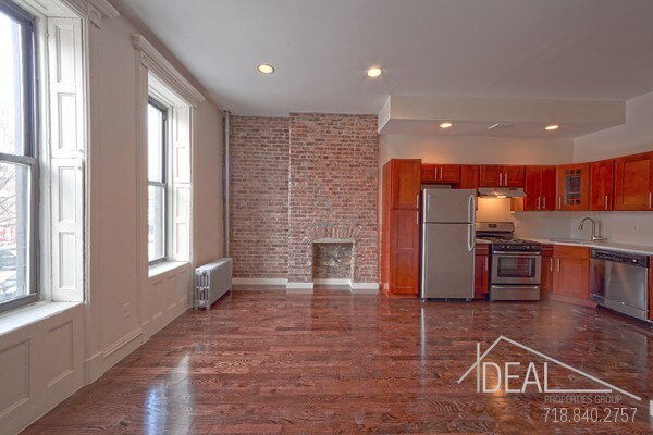 Primary Photo - 350 Myrtle Ave