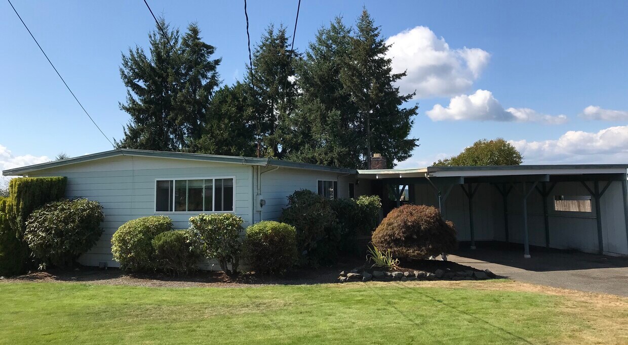 Primary Photo - 1710 Bridgeview Dr