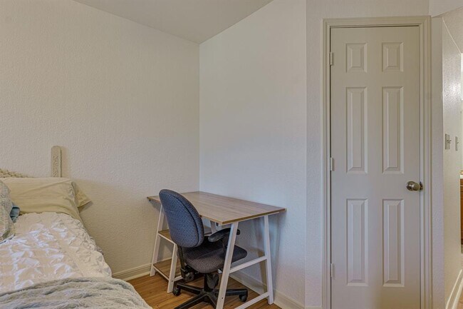 Foto del edificio - 7685 Northcross Dr