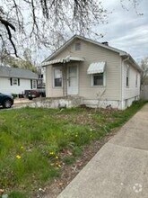 Building Photo - 3048 S 11th St