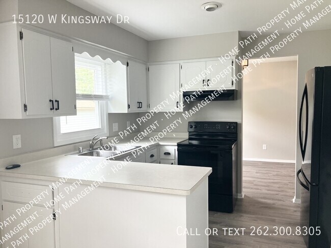 Foto del edificio - 15120 W Kingsway Dr