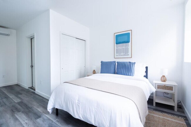 Foto del edificio - 179 E 102nd St