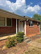 Building Photo - 101 Clinton Dr