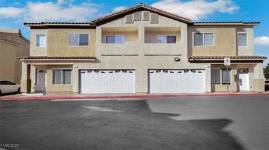 Building Photo - 492 Parrot Beak St