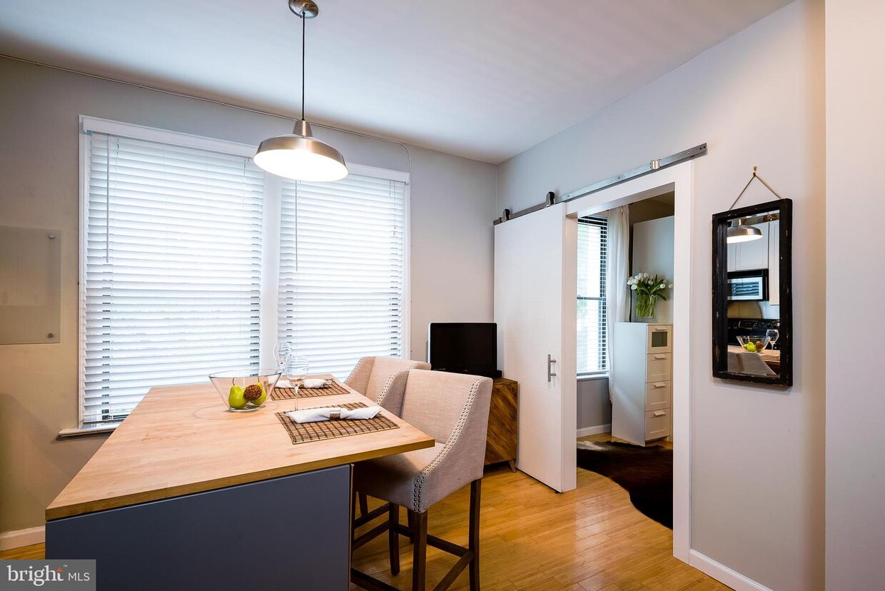 Foto principal - 1822 15th St NW