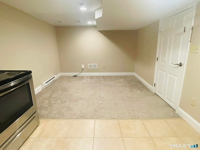 Building Photo - 128 Forest Dr