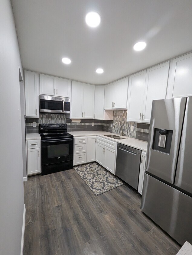 5607 Green Circle Dr Unit 114, Hopkins, MN 55343 Condo for Rent in