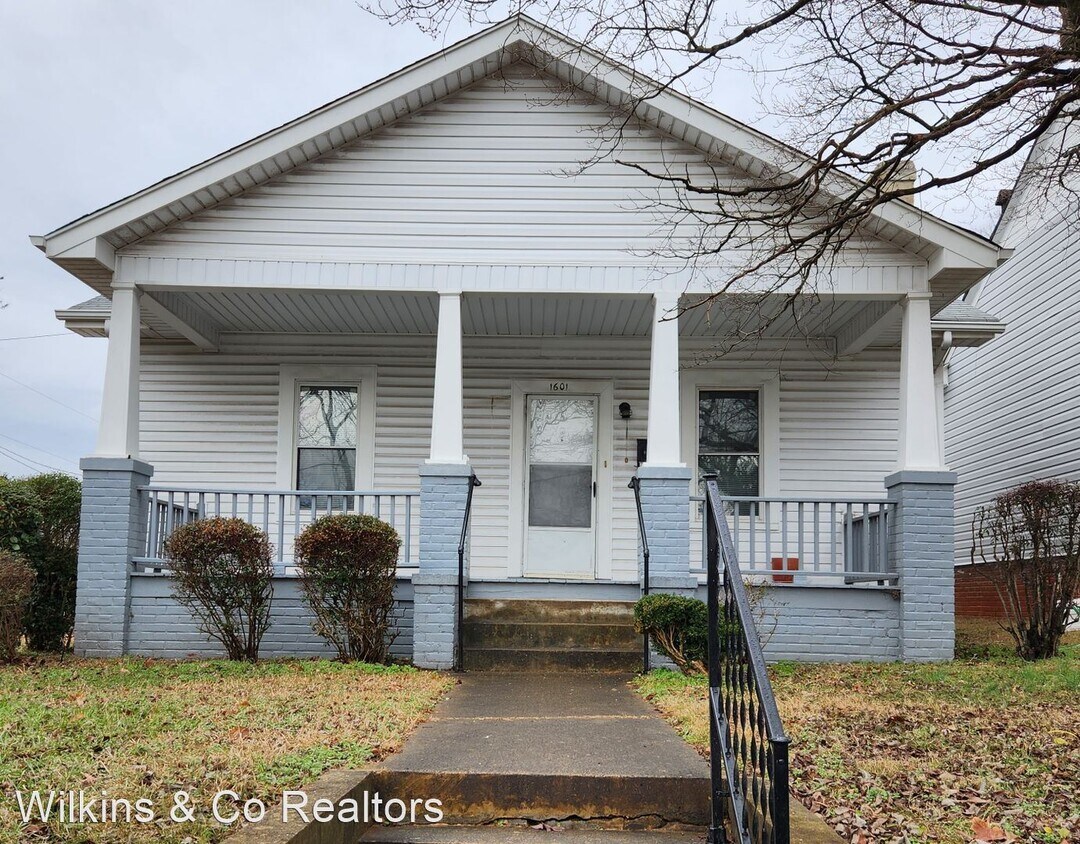 3 br, 1 bath House 1601 Washington Street House Rental in Danville